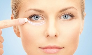 göz çevresindeki cildi gençleştirme prosedürleri